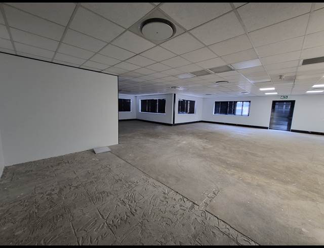 326M² OFFICE TO LET IN SANDTON CENTRAL