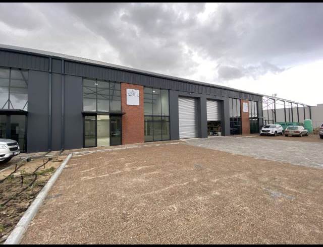 267M² WAREHOUSE TO LET IN STONEWOOD SECURITY ESTATE