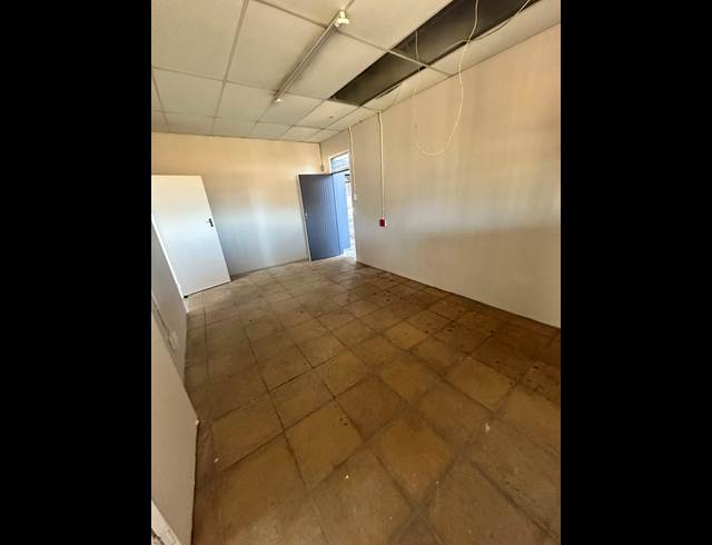 800M² WAREHOUSE TO LET IN MASONS MILL