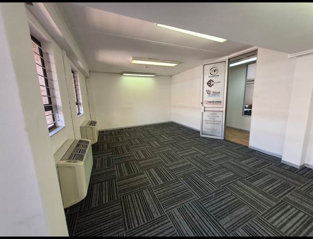 27M² OFFICE TO LET IN HATFIELD