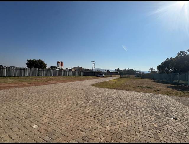 350M² WAREHOUSE TO LET IN EIKENHOF