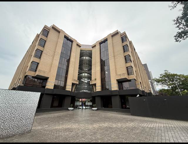 2,817M² OFFICE TO LET IN ROSEBANK