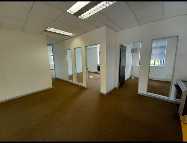 396M² OFFICE TO LET IN BRYANSTON