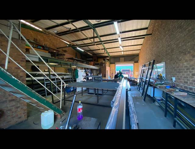 240M² WAREHOUSE TO LET IN HENNOPSPARK INDUSTRIAL