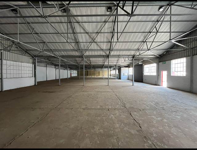 1,400M² WAREHOUSE TO LET IN NEW ERA