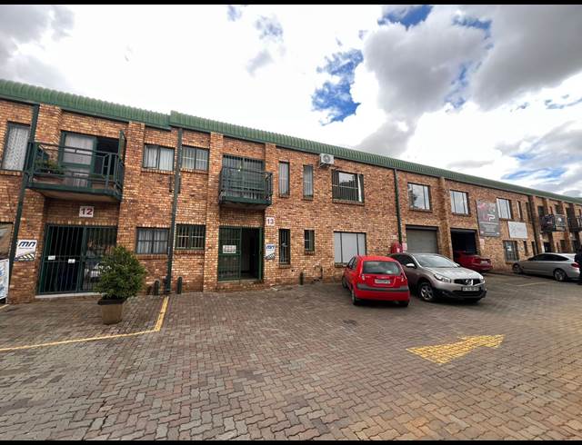 430M² WAREHOUSE TO LET IN HENNOPSPARK