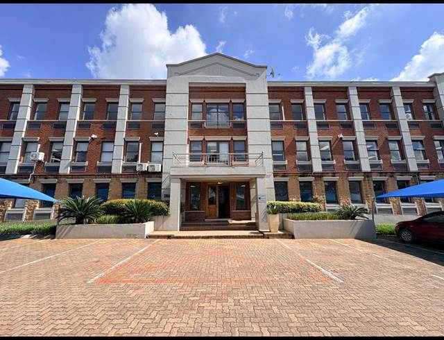 750M² OFFICE TO LET IN RANDJESPARK