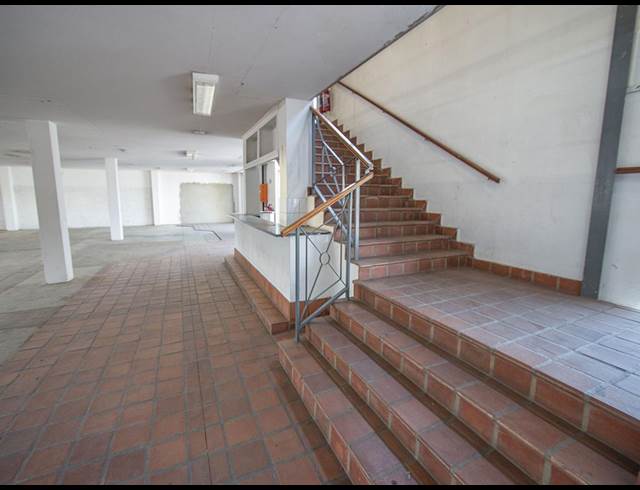 1,300M² WAREHOUSE TO LET IN KYA SANDS