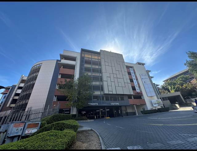 110M² OFFICE TO LET IN SANDTON CENTRAL