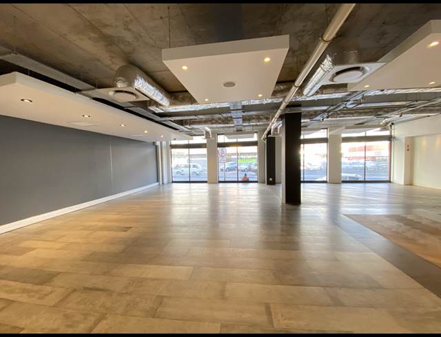 194M² OFFICE TO LET IN WOODSTOCK