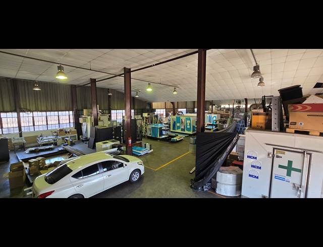 1,313M² WAREHOUSE TO LET IN ROBERTVILLE