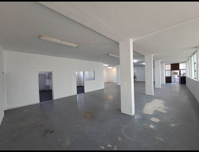 215M² OFFICE TO LET IN GLENHAZEL