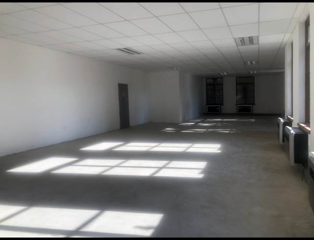 188M² OFFICE TO LET IN WIERDA VALLEY