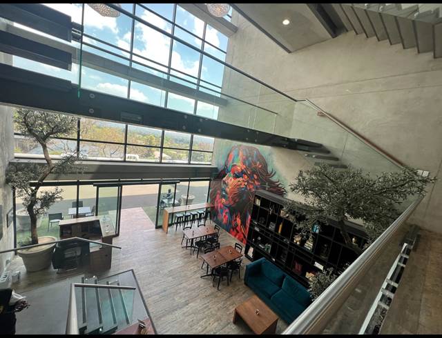 290M² OFFICE TO LET IN HYDE PARK