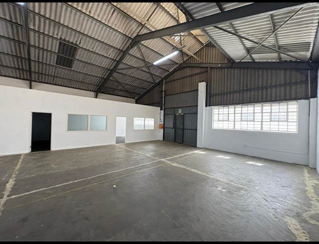 331M² WAREHOUSE TO LET IN GANTS PLAZA
