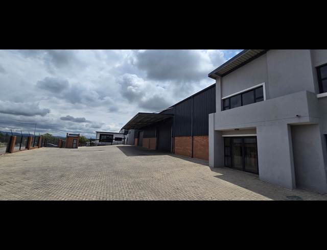 1,485M² WAREHOUSE TO LET IN LASER PARK
