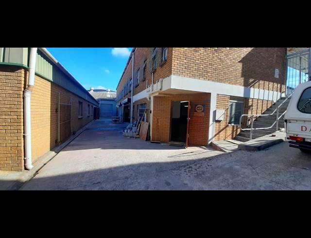 383M² WAREHOUSE TO LET IN PAROW EAST