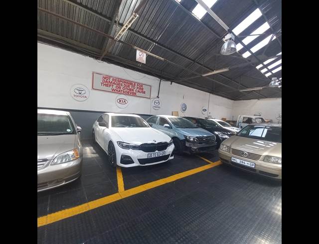 1,200M² WAREHOUSE TO LET IN CITY WEST
