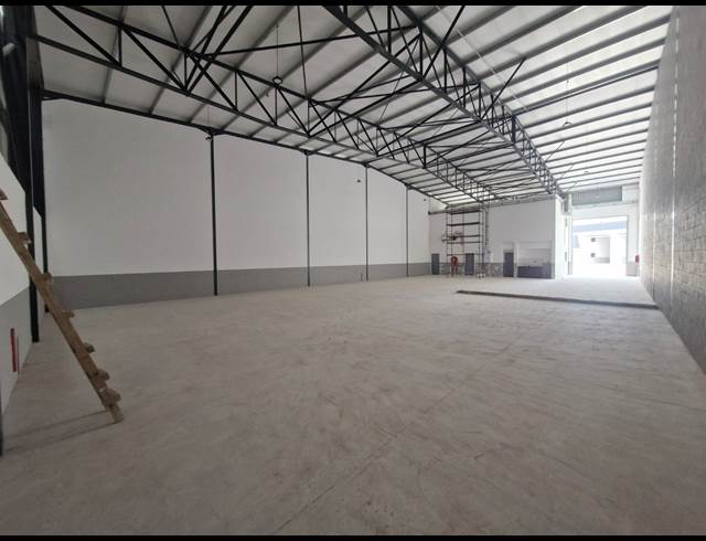 565M² WAREHOUSE TO LET IN STIKLAND INDUSTRIAL