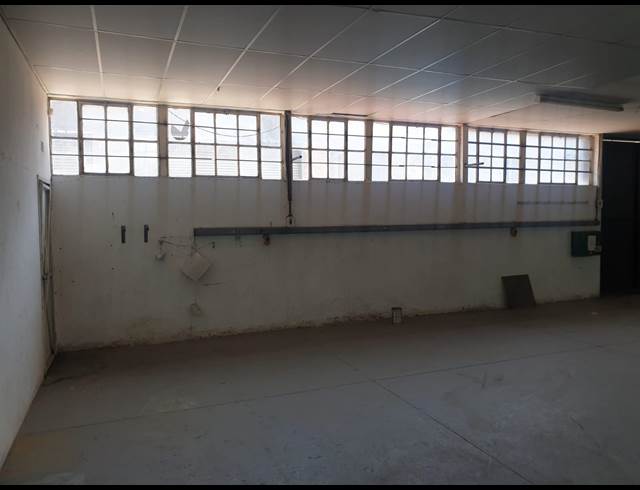 150M² WAREHOUSE TO LET IN ISANDO