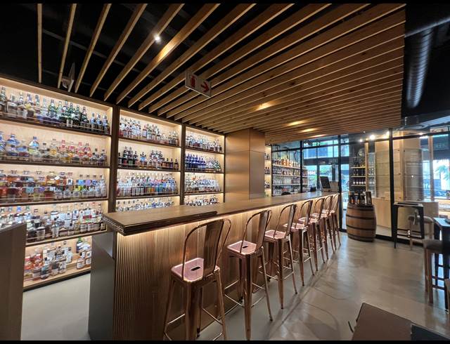 95M² RETAIL TO LET IN ROSEBANK