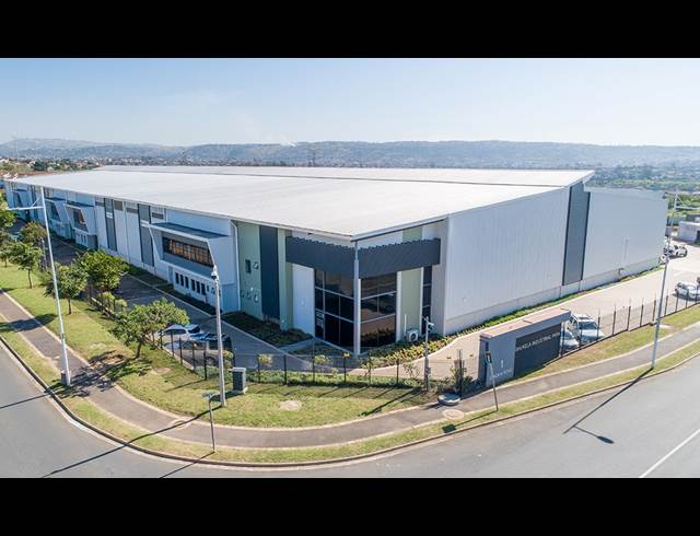 2,329M² WAREHOUSE TO LET IN OTTAWA