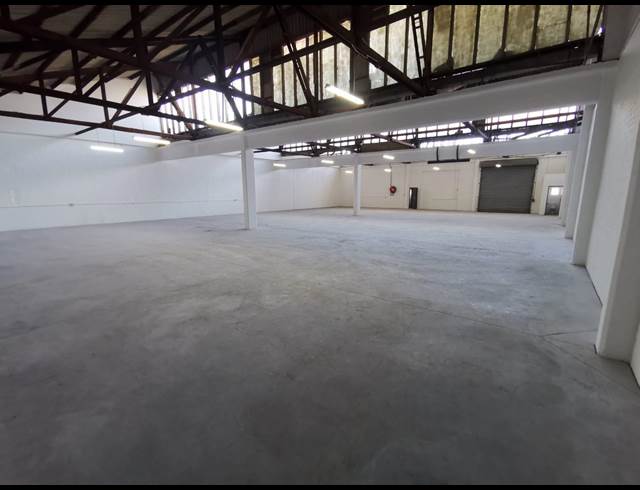 670M² WAREHOUSE RENTED IN NDABENI
