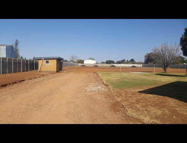 12,140M² WAREHOUSE TO LET IN BREDELL