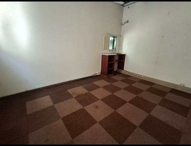 181M² WAREHOUSE TO LET IN ARCADIA