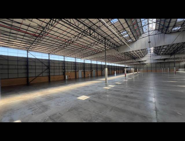 13,926M² WAREHOUSE TO LET IN GOSFORTH PARK