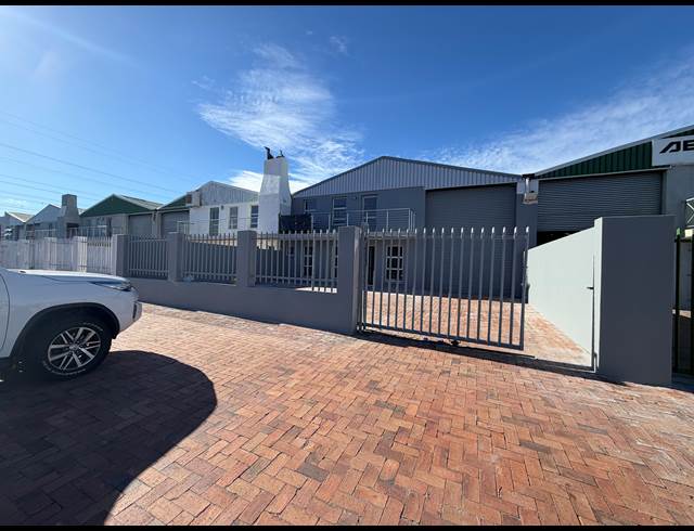 430M² WAREHOUSE TO LET IN SAXENBURG PARK 1
