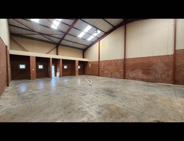 300M² WAREHOUSE TO LET IN SUNDERLAND RIDGE
