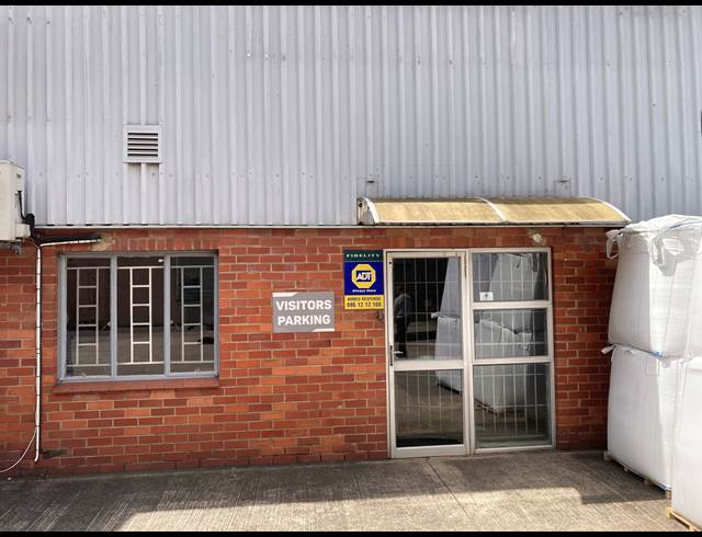 1,639M² WAREHOUSE TO LET IN NEW GERMANY
