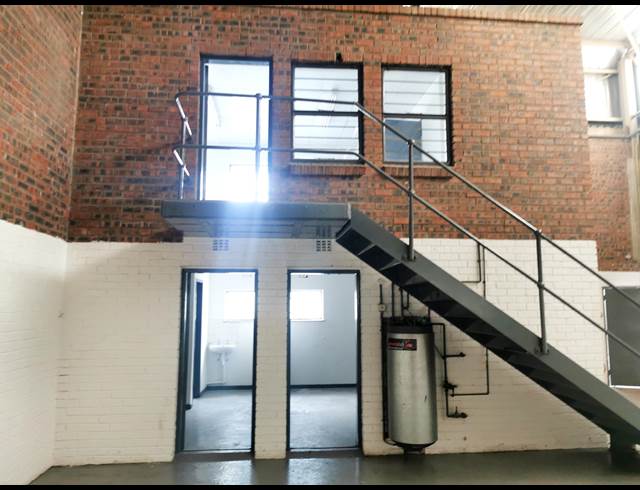 288M² BUILDING TO LET IN STRIJDOMPARK