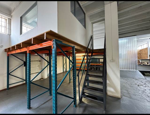 Business property to rent in FAIRVIEW