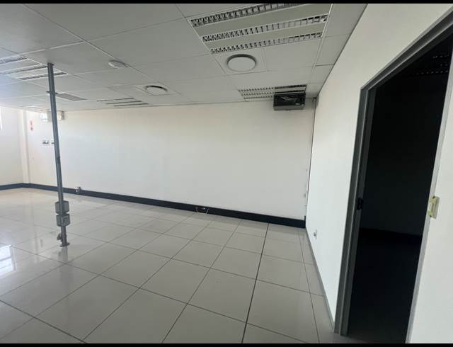 95M² RETAIL TO LET IN KYA SANDS