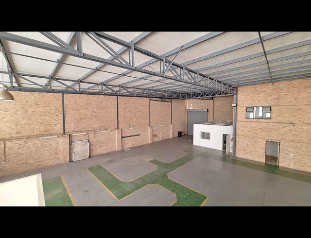 963M² WAREHOUSE TO LET IN NORTH RIDING