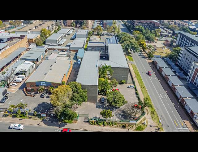 1,048M² OFFICE TO LET IN FERNDALE