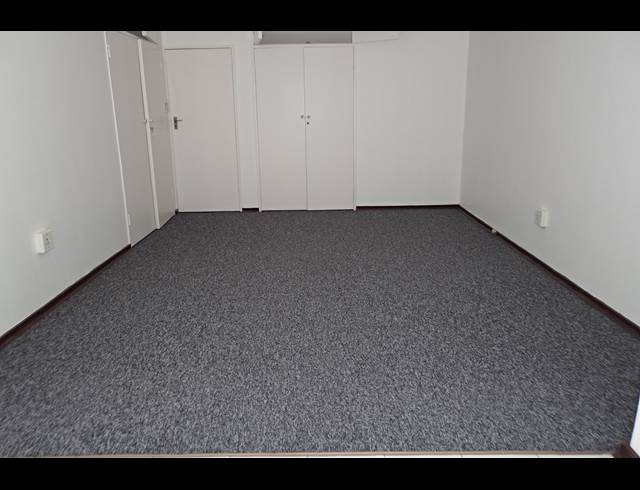 2 bed property to rent in NORTHCLIFF