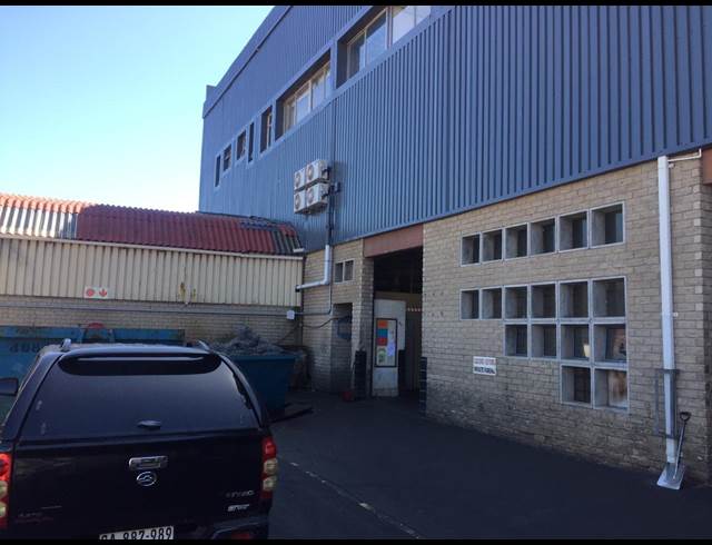 311M² WAREHOUSE TO LET IN RETREAT