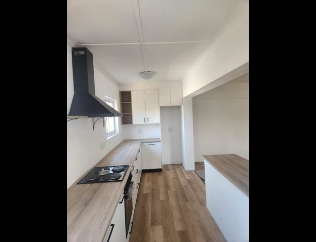 2 bed property to rent in LANGERUG