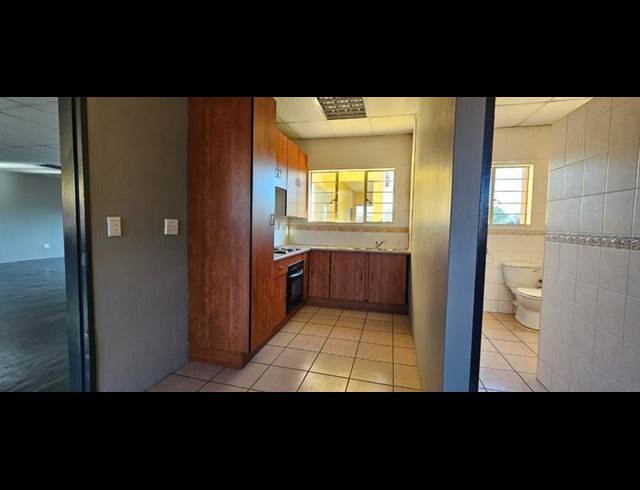 BUSINESS PROPERTY TO RENT IN PARKRAND