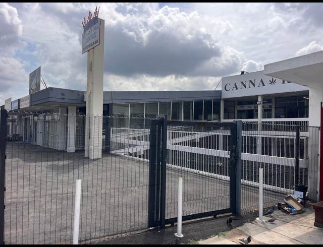 215M² RETAIL TO LET IN GLENHAZEL