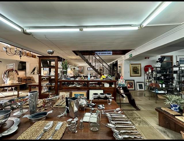 622M² BUSINESS TO LET IN AUDAS ESTATE
