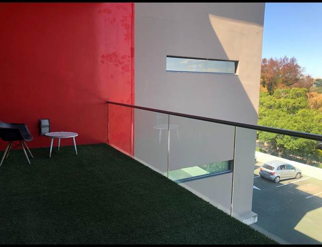 290M² OFFICE TO LET IN HYDE PARK