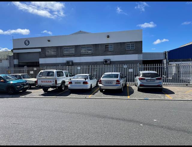 798M² WAREHOUSE RENTED IN OTTERY EAST