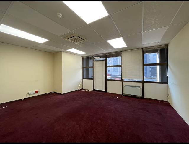 712M² OFFICE TO LET IN SANDTON CENTRAL