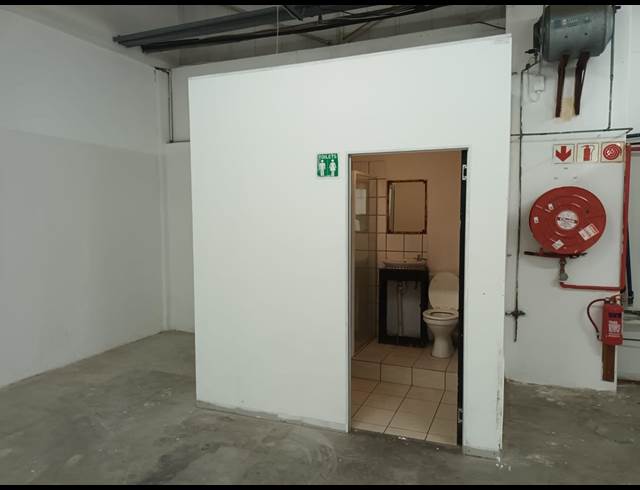 251M² RETAIL TO LET IN RIVERSIDE PARK