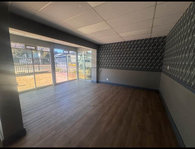 476M² OFFICE TO LET IN WYNBERG