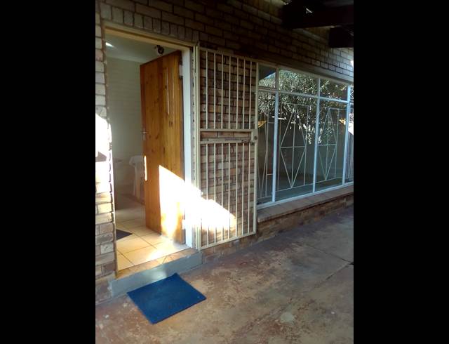1 bed property to rent in DAGGAFONTEIN